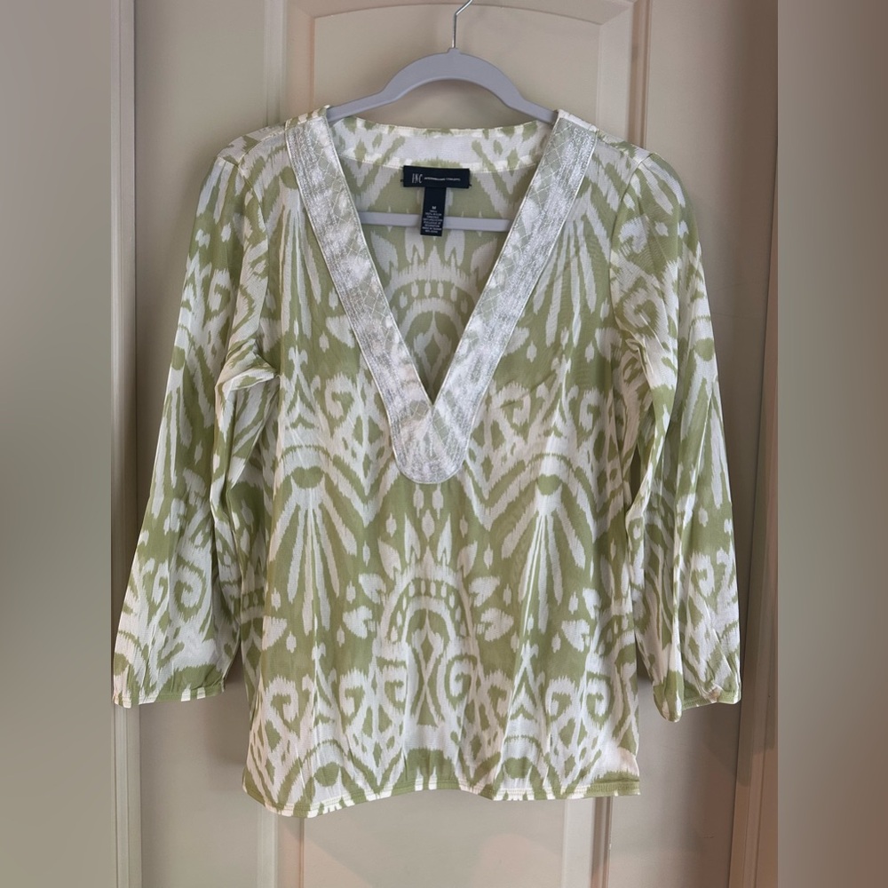 Women’s INC International Concepts Sheer Top; Green/White; Size M